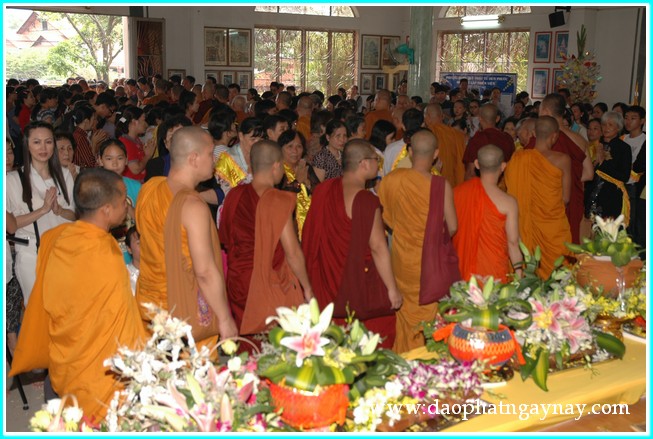 TP. HCM: Đại lễ dâng y Kathina tại thiền viện Nguyên Thủy
