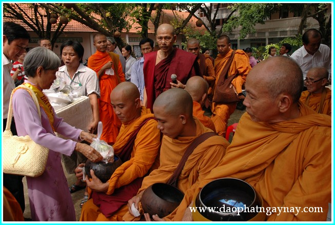 TP. HCM: Đại lễ dâng y Kathina tại thiền viện Nguyên Thủy