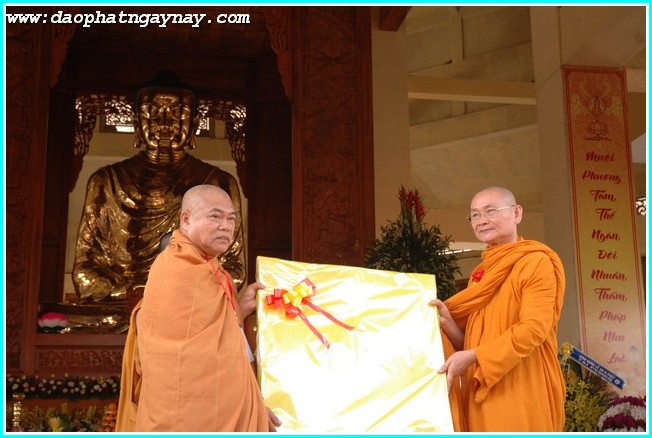 Phật giáo Nam tông tưởng niệm 60 năm tổ sư Minh Đăng Quang vắng bóng