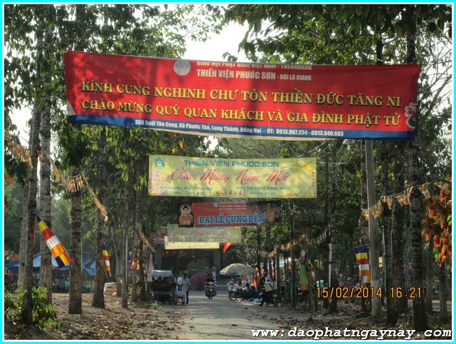 Lễ hội cúng đèn rằm tháng giêng tại thiền viện Phước Sơn