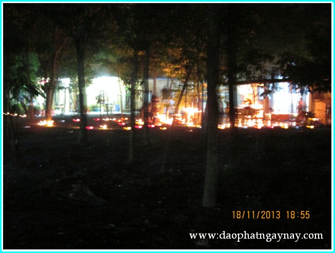 Đồng Nai: Lễ hội cúng đèn rằm tháng 10 tại thiền viện Phước Sơn