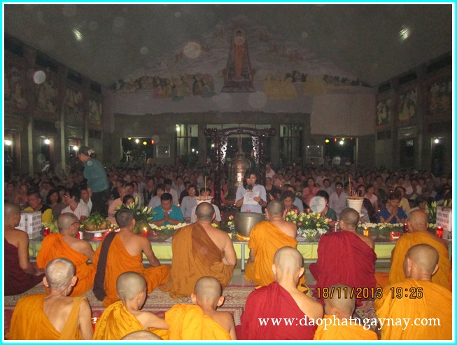 Đồng Nai: Lễ hội cúng đèn rằm tháng 10 tại thiền viện Phước Sơn