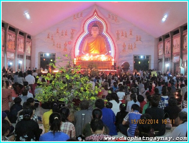 Lễ hội cúng đèn rằm tháng giêng tại thiền viện Phước Sơn