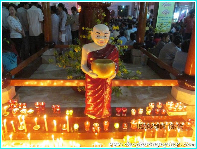 Lễ hội cúng đèn rằm tháng giêng tại thiền viện Phước Sơn