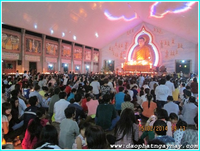 Lễ hội cúng đèn rằm tháng giêng tại thiền viện Phước Sơn