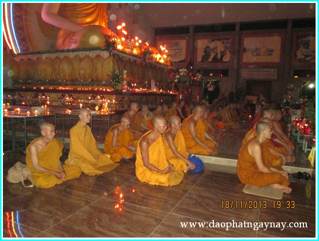 Đồng Nai: Lễ hội cúng đèn rằm tháng 10 tại thiền viện Phước Sơn