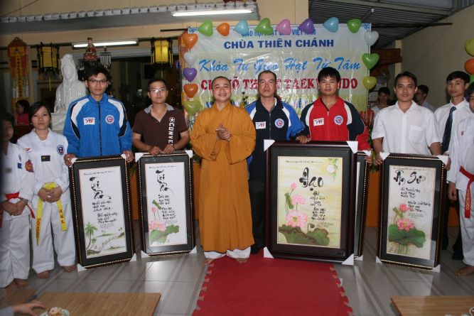 TP.HCM: Thiêng liêng lễ mừng ngày nhà giáo, 20/11 tại chùa Thiên Chánh