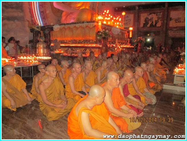 Lễ hội cúng đèn rằm tháng giêng tại thiền viện Phước Sơn