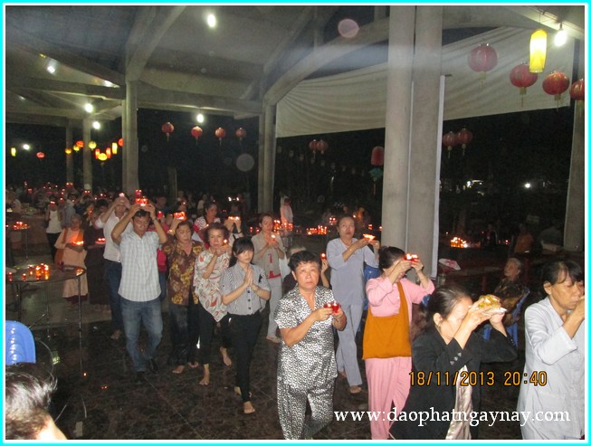 Đồng Nai: Lễ hội cúng đèn rằm tháng 10 tại thiền viện Phước Sơn