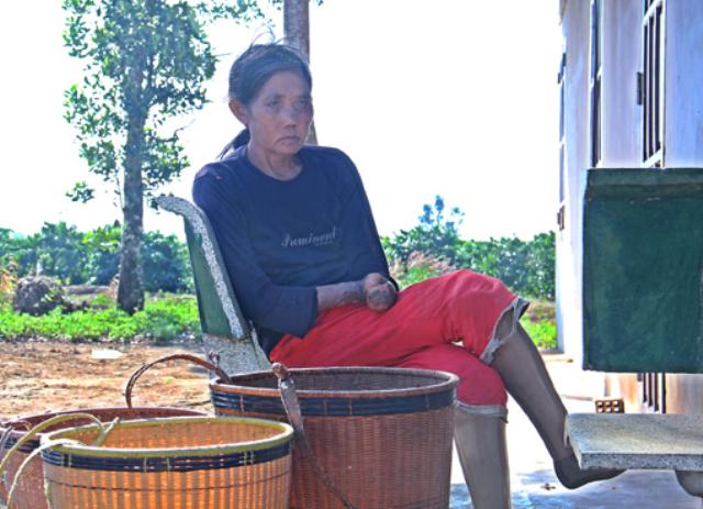 Chuyến Thăm Tặng Quà Bà Con Làng Phong IaLang-Bàu Cạn-Chưprông-Gia lai