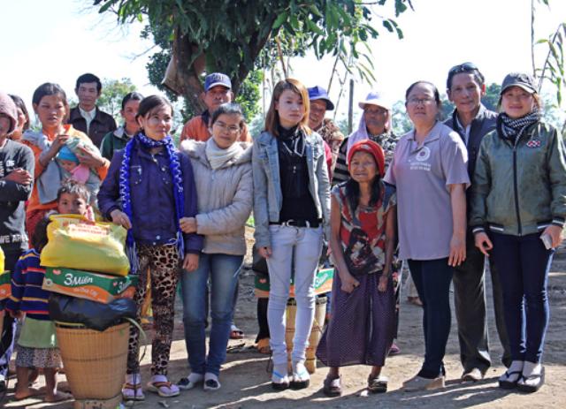 Chuyến Thăm Tặng Quà Bà Con Làng Phong IaLang-Bàu Cạn-Chưprông-Gia lai