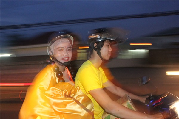 Long An: Đức Phật Di Lặc về với vạn đầu em nhỏ