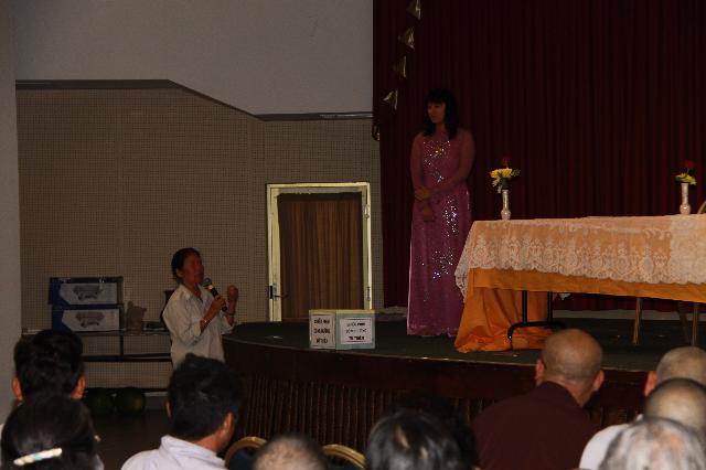 Buổi Chiếu Phim Tại Chùa Quang Minh, Melbourne, Úc Châu Được Thành Công Viên Mãn