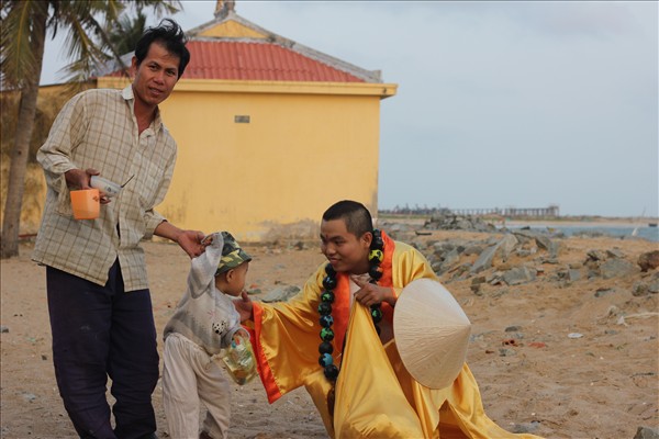 Phật Di Lặc về nơi xóm chài Lagi