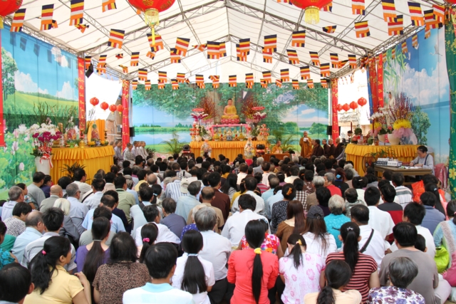 Quỹ Từ Thiện ĐPNN: Chương trình Quà Tết Yêu Thương 2014 đợt 3 tại chùa Giác Ngộ