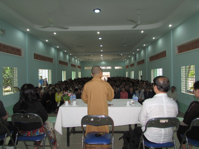 Quỹ Từ Thiện Đạo Phật Ngày Nay thăm và tặng quà tết tại TTBTXH Tân Hiệp - Bình Phước
