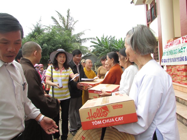 Quỹ Từ Thiện Đạo Phật Ngày Nay thực hiện chương trình “Quà tết yêu thương 2014”