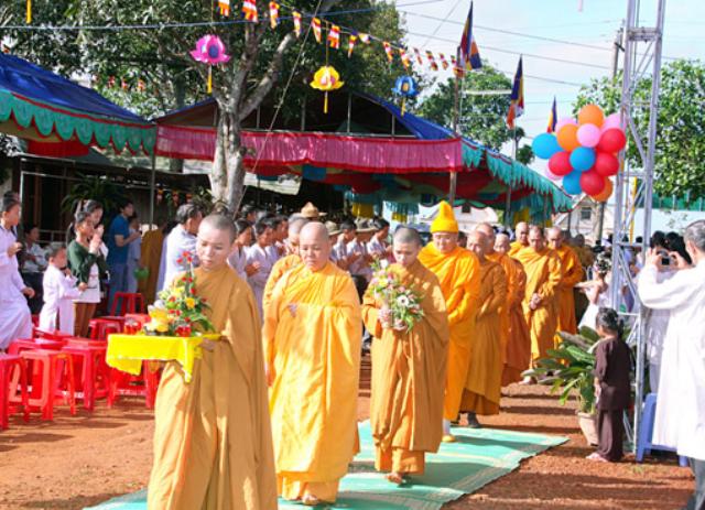 ĐăkLăc: Tịnh Xá Ngọc Chánh Lễ Đặt Đá Xây Dựng Chánh Điện