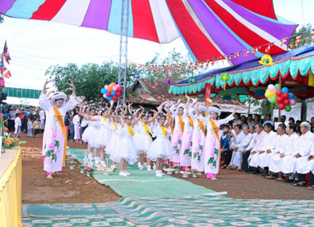 ĐăkLăc: Tịnh Xá Ngọc Chánh Lễ Đặt Đá Xây Dựng Chánh Điện