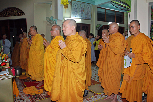 Đêm Hội Hoa Đăng Mừng Khánh Đản Đức Phật A-Di-Đà và Đại Đàn Trai Tăng - Tịnh Xá Ngọc Sơn – Bình Định