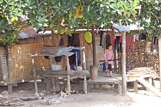 Phật Tử Gia Lai Từ Thiện Vùng Đồng Bào Khó Khăn