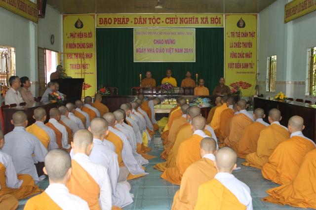 Đồng Tháp: Trường Trung Cấp Phật Học Đồng Tháp – Nhân Ngày Nhà Giáo Việt Nam 20/11