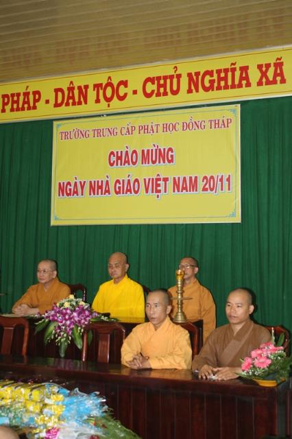 Đồng Tháp: Trường Trung Cấp Phật Học Đồng Tháp – Nhân Ngày Nhà Giáo Việt Nam 20/11