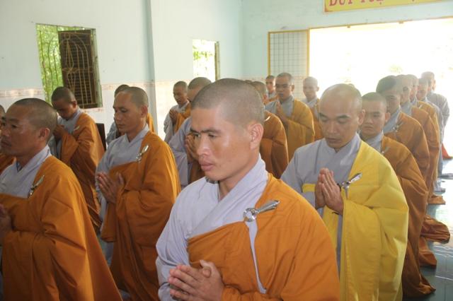 Đồng Tháp: Trường Trung Cấp Phật Học Đồng Tháp – Nhân Ngày Nhà Giáo Việt Nam 20/11