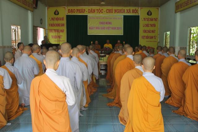 Đồng Tháp: Trường Trung Cấp Phật Học Đồng Tháp – Nhân Ngày Nhà Giáo Việt Nam 20/11