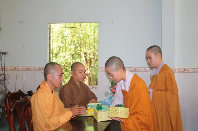 Đồng Tháp: Trường Trung Cấp Phật Học Đồng Tháp – Nhân Ngày Nhà Giáo Việt Nam 20/11