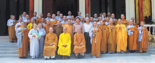 Đồng Tháp: Trường Trung Cấp Phật Học Đồng Tháp – Nhân Ngày Nhà Giáo Việt Nam 20/11