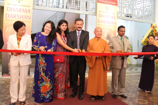 TP. HCM: Khai mạc Triển lãm Phật giáo Dharma Darshan