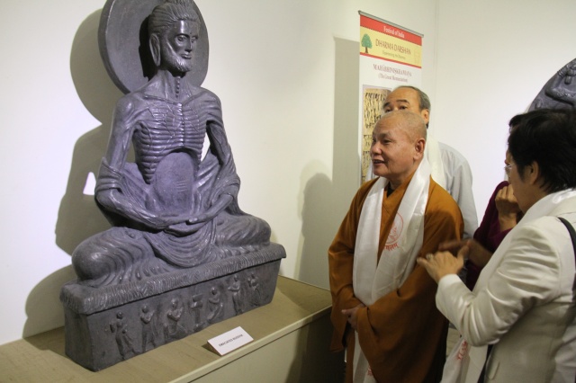 TP. HCM: Khai mạc Triển lãm Phật giáo Dharma Darshan