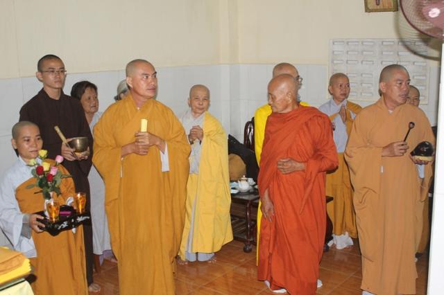 Hình Ảnh Lễ Cung Thỉnh Nhục Thân Cố Ni Trưởng Thích Nữ Như Nghĩa Nhập Kim Quan