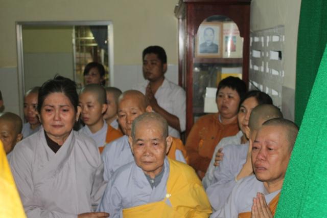 Hình Ảnh Lễ Cung Thỉnh Nhục Thân Cố Ni Trưởng Thích Nữ Như Nghĩa Nhập Kim Quan