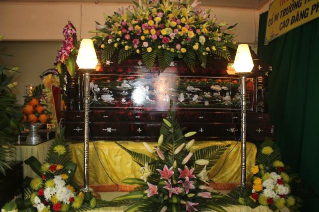 Đồng Tháp: BST. GHPGVN Tỉnh Đồng Tháp Phúng Viếng Cố Ni Trưởng Thích Nữ Tịnh Nghĩa