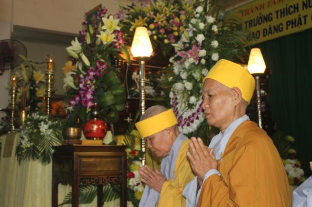 Đồng Tháp: BST. GHPGVN Tỉnh Đồng Tháp Phúng Viếng Cố Ni Trưởng Thích Nữ Tịnh Nghĩa