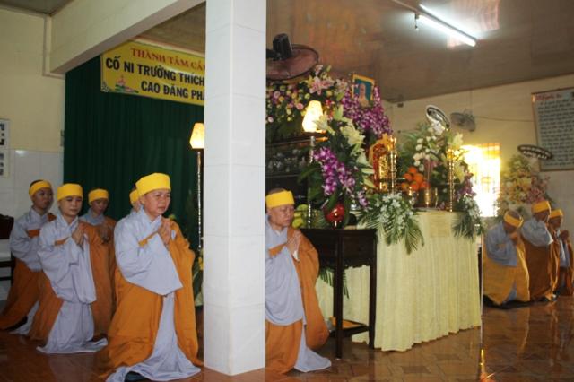 Đồng Tháp: BST. GHPGVN Tỉnh Đồng Tháp Phúng Viếng Cố Ni Trưởng Thích Nữ Tịnh Nghĩa