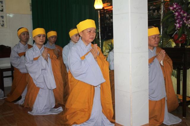 Đồng Tháp: BST. GHPGVN Tỉnh Đồng Tháp Phúng Viếng Cố Ni Trưởng Thích Nữ Tịnh Nghĩa