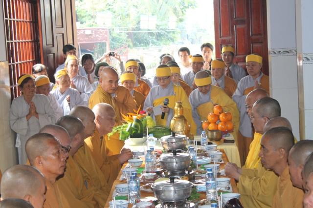 Đồng Tháp: Lễ Nhập Bảo Tháp Ni Trưởng Tịnh Nghĩa