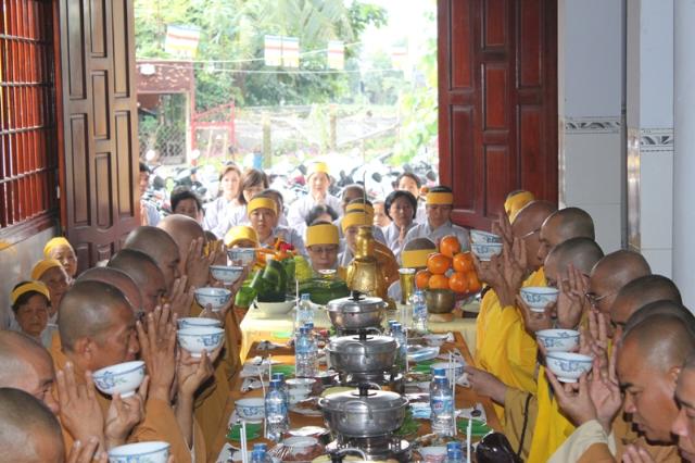 Đồng Tháp: Lễ Nhập Bảo Tháp Ni Trưởng Tịnh Nghĩa