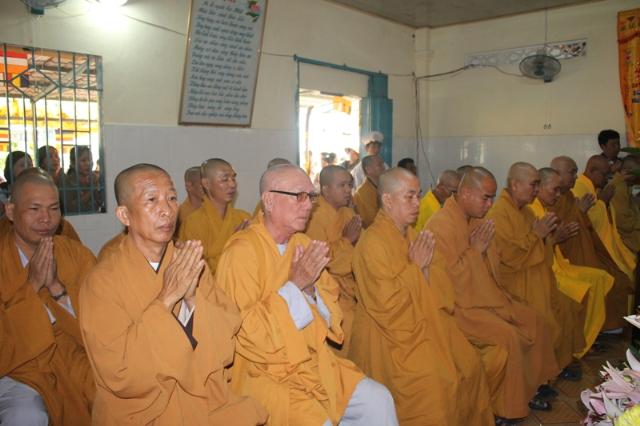 Đồng Tháp: Lễ Nhập Bảo Tháp Ni Trưởng Tịnh Nghĩa