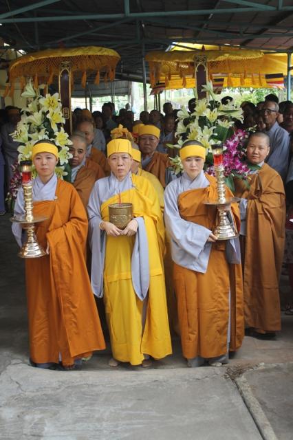 Đồng Tháp: Lễ Nhập Bảo Tháp Ni Trưởng Tịnh Nghĩa