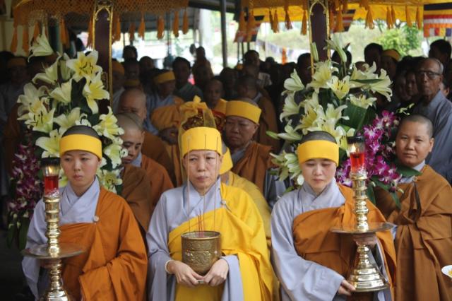 Đồng Tháp: Lễ Nhập Bảo Tháp Ni Trưởng Tịnh Nghĩa