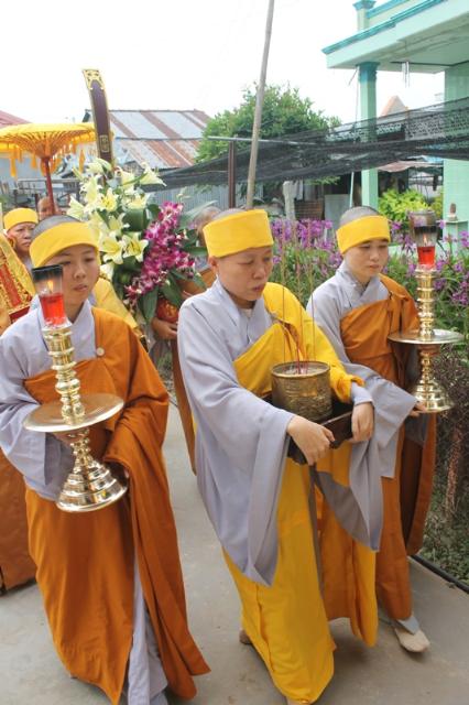 Đồng Tháp: Lễ Nhập Bảo Tháp Ni Trưởng Tịnh Nghĩa