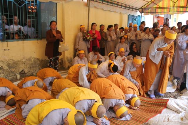 Đồng Tháp: Lễ Nhập Bảo Tháp Ni Trưởng Tịnh Nghĩa