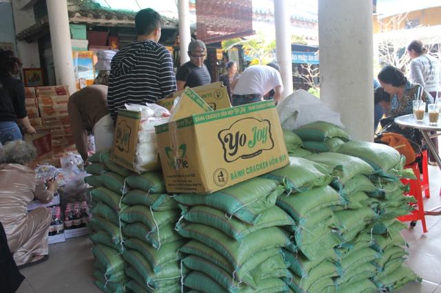 Đồng Tháp: Tặng Quà Tết Cho Người Nghèo