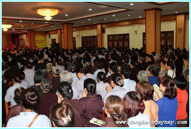 Hà Nội:  Đại lễ Phật Đản tại chùa Quán Sứ