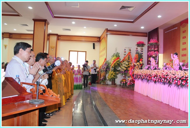 Hà Nội:  Đại lễ Phật Đản tại chùa Quán Sứ
