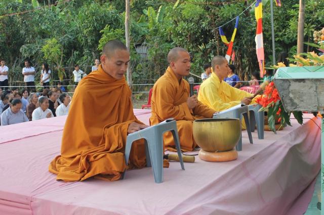 Đồng Tháp: Lễ Hoa Đăng Khai Đàn Dược Sư